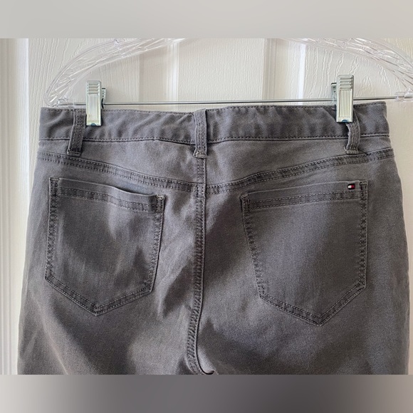 Tommy Hilfiger Jeans - Picture 8 of 10